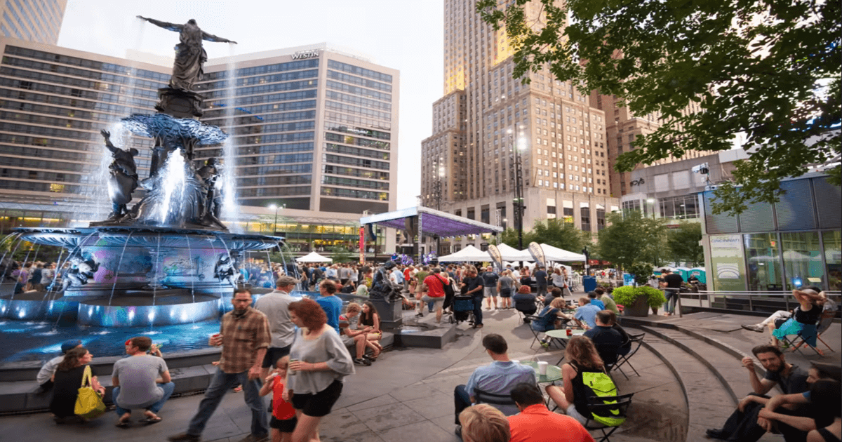 Fountain Square cincinnati, Family Things to Do in Cincinnati This Weekend