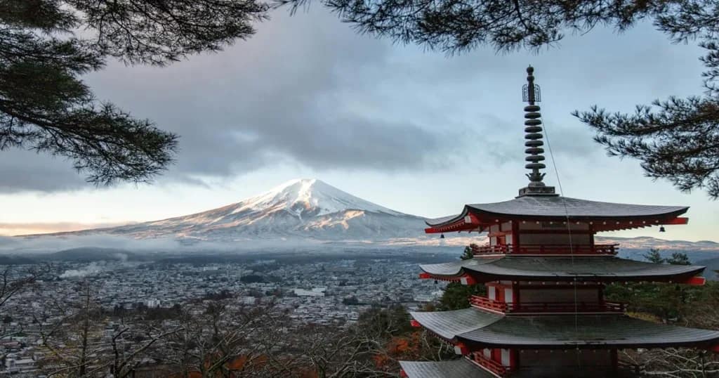 Mount Fuji Photo by Tomas Malik www.pexels com